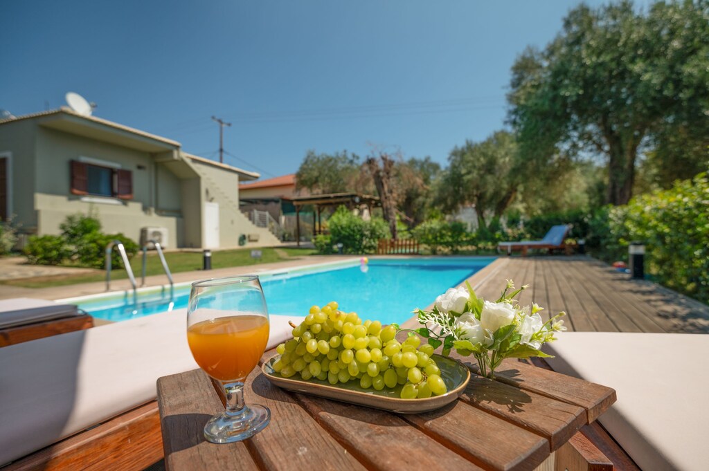 Chill out zone around the pool