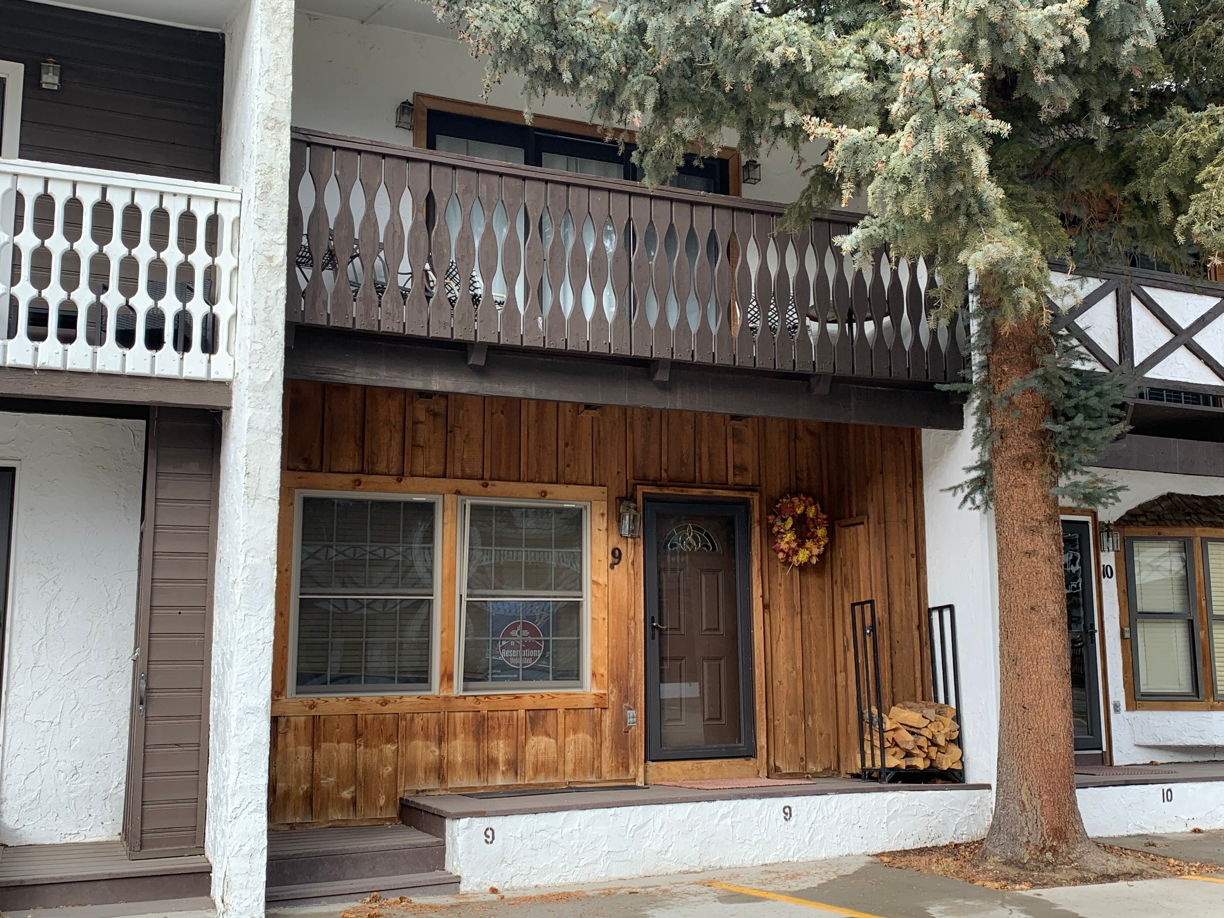 Property Image 2 - Claim Jumper #9 Townhouse with High Speed Wifi