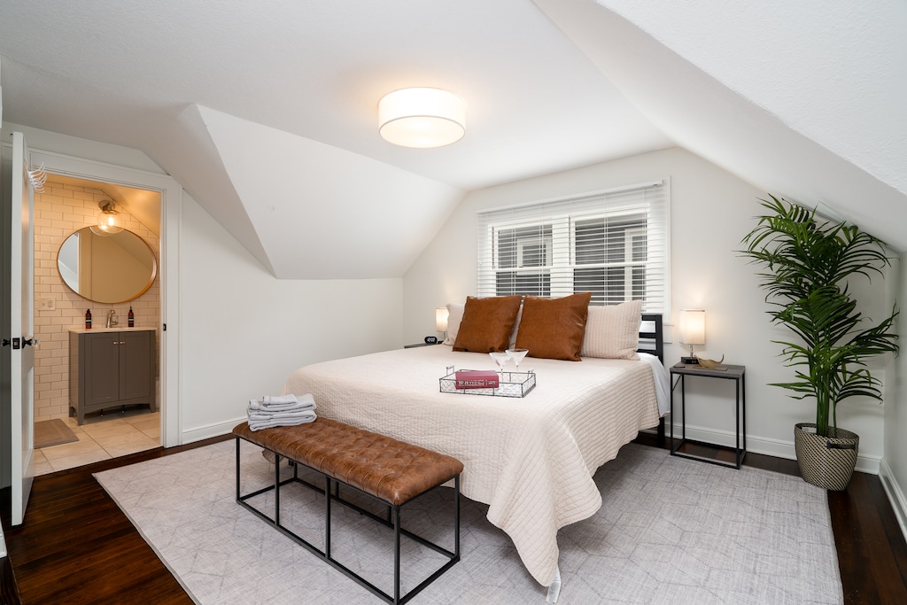 Spacious, private King master suite on the 2nd level