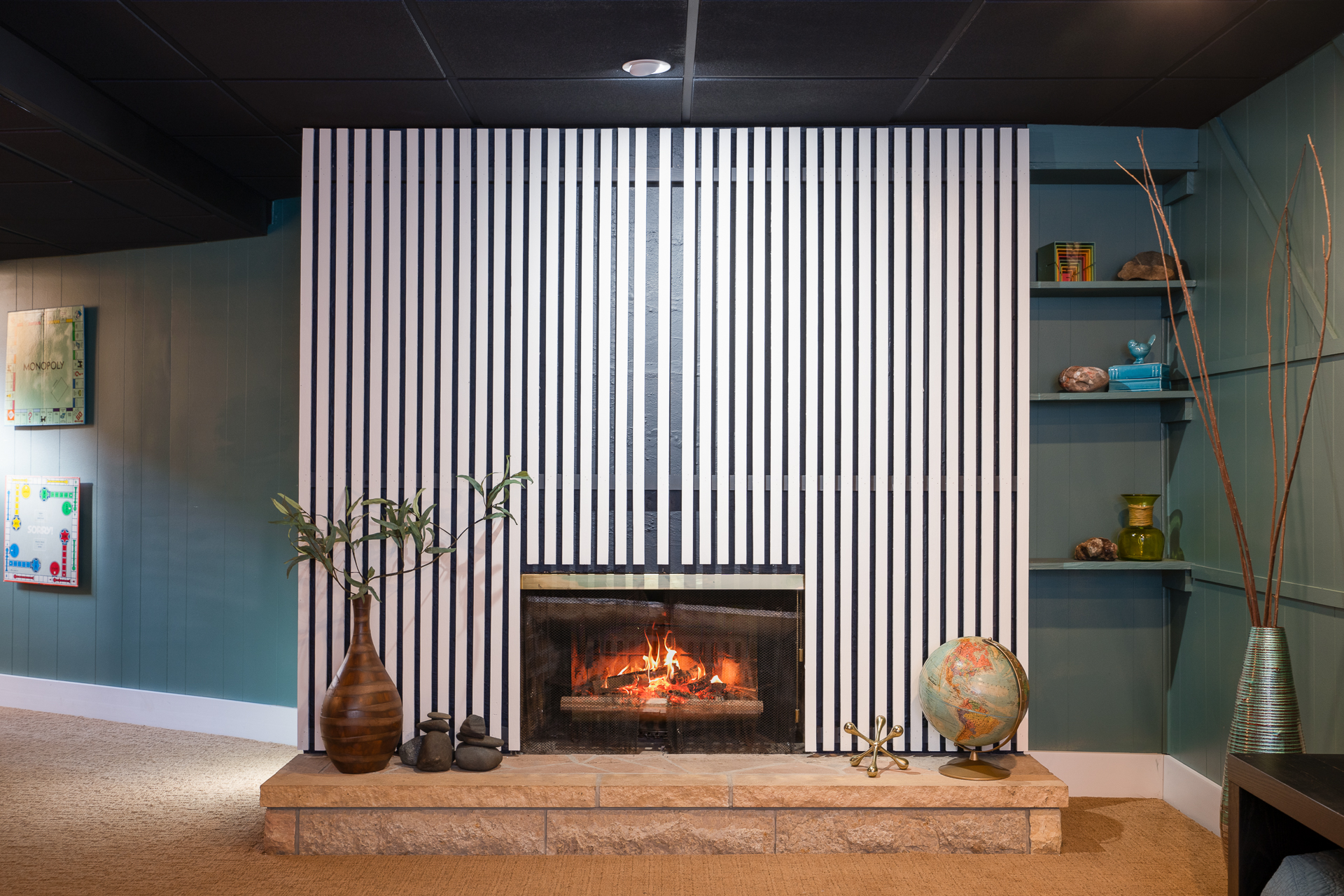 Modern gas fireplace with beautiful design!