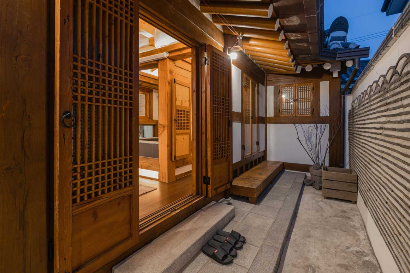 Property Image 2 - Luxury Hanok with private bathtub - SW06