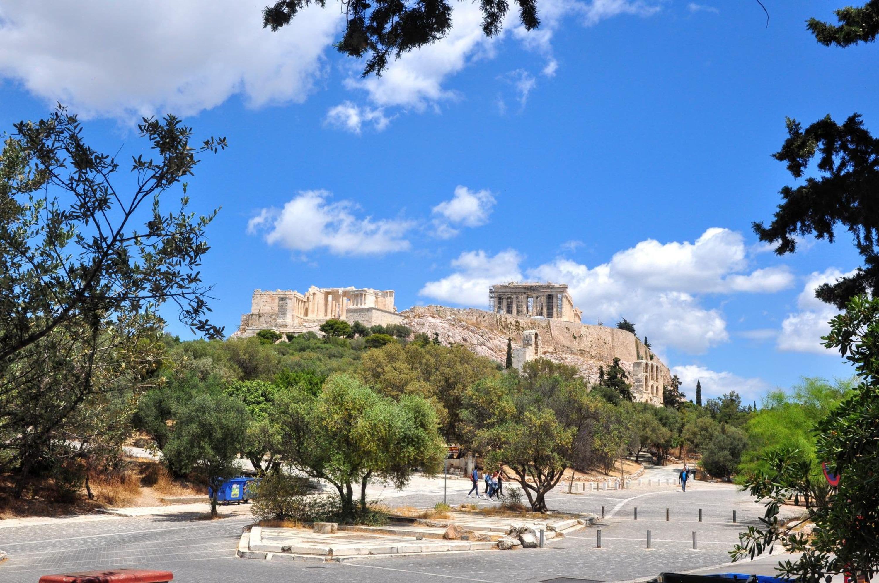 Comfortable apartment in Acropolis