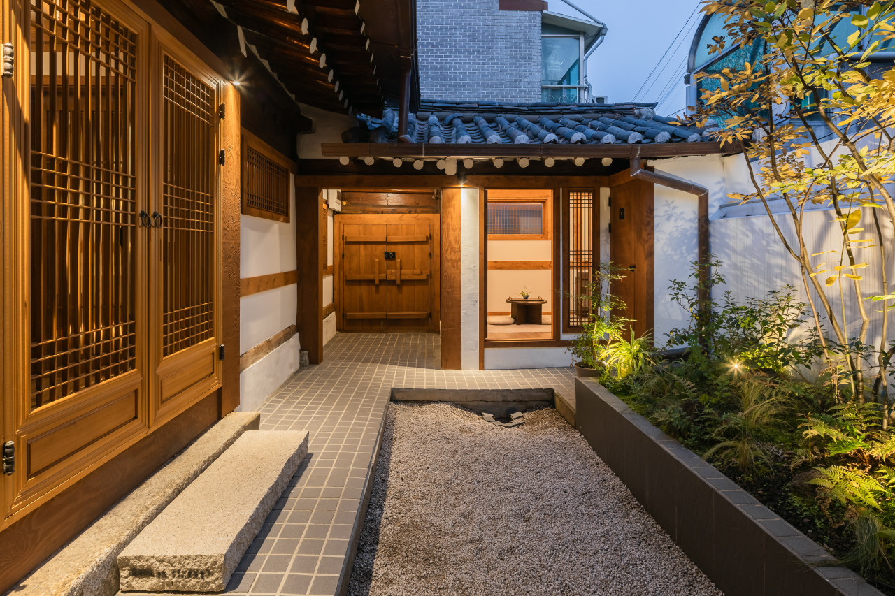 Property Image 2 - Luxury Hanok with private bathtub - SW04