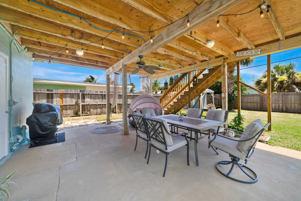 Private Patio & Grill