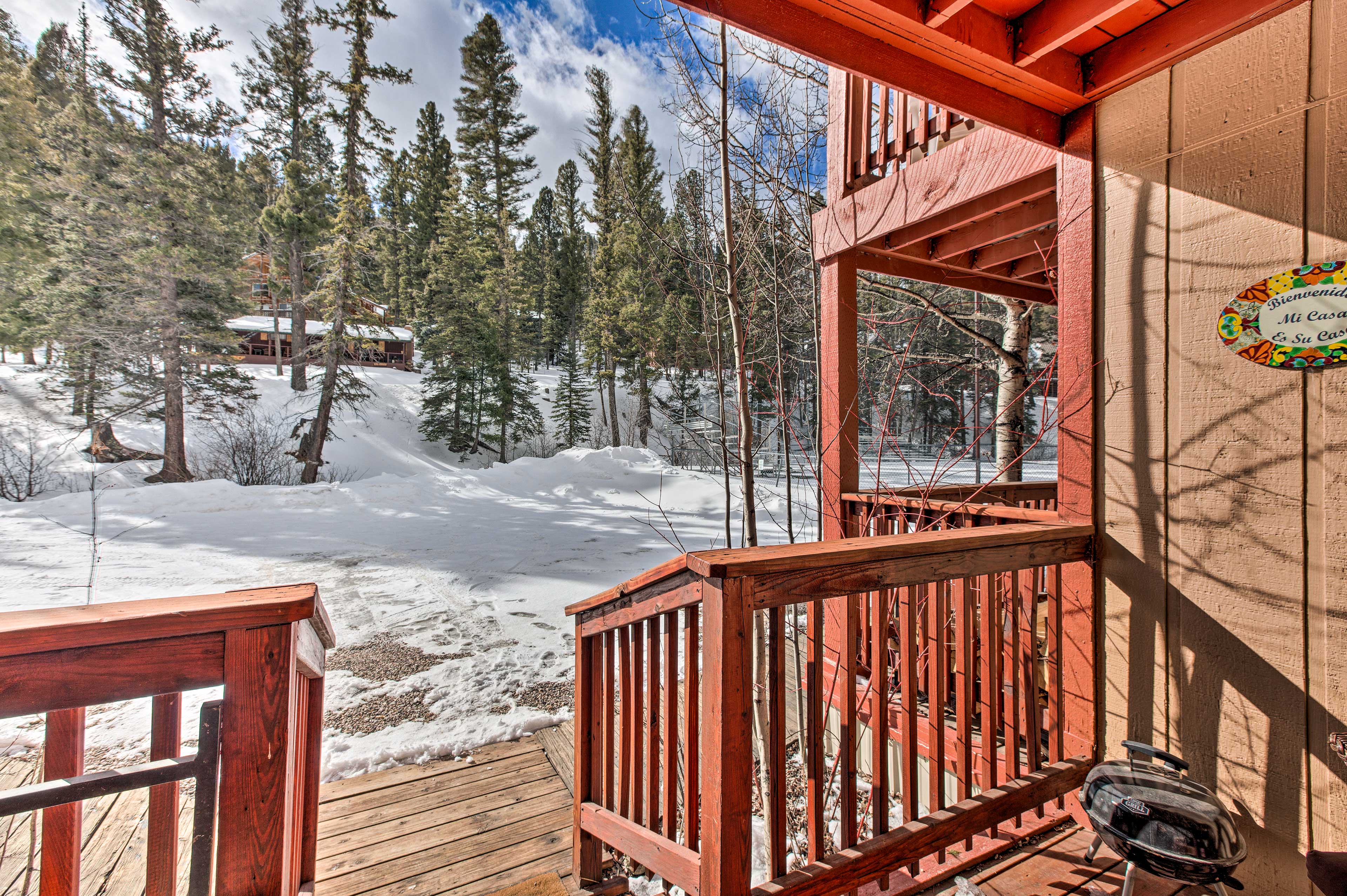 Property Image 2 - NEW! Cozy Red River Condo w/ Shared Hot Tub!