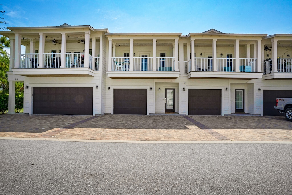 Sea La Vie is a stunning townhome just blocks from the beach