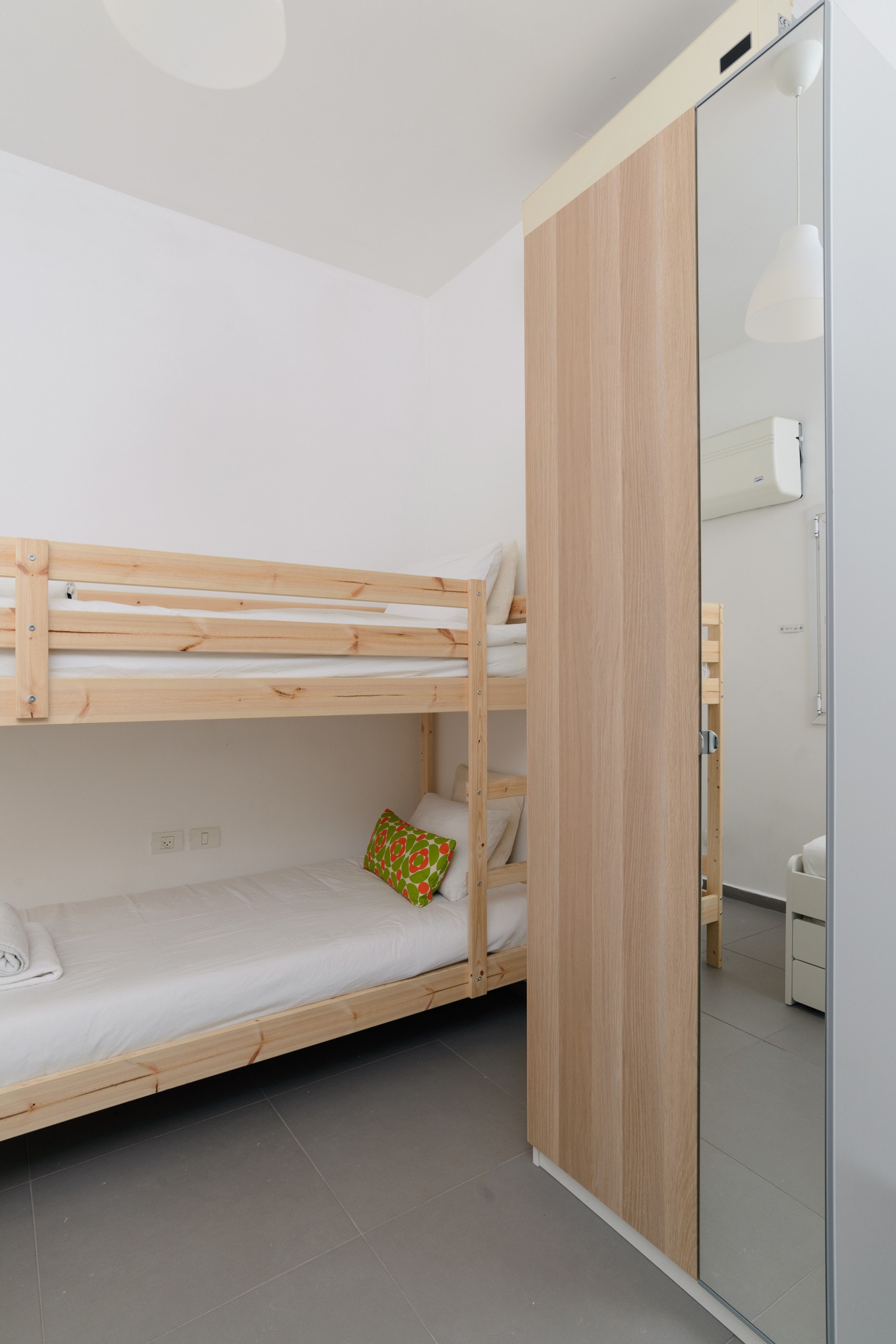 New & Bright Apt with Balcony near Beach