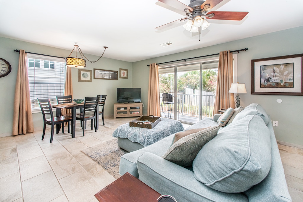 Welcome to Beachside Villas 814