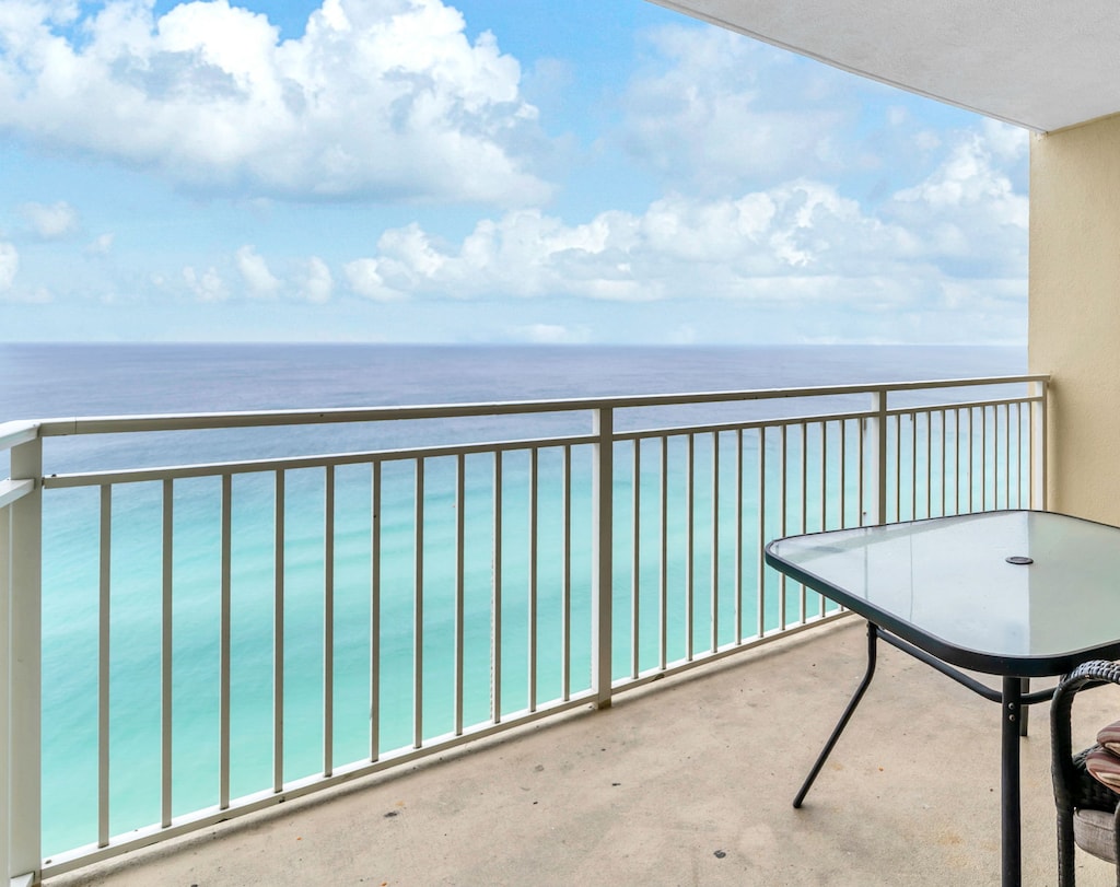 Emerald Beach 2225 balcony