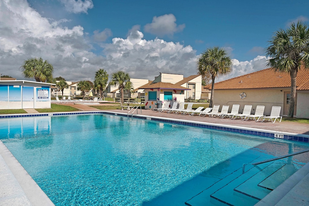 Horizon South Swimming pool