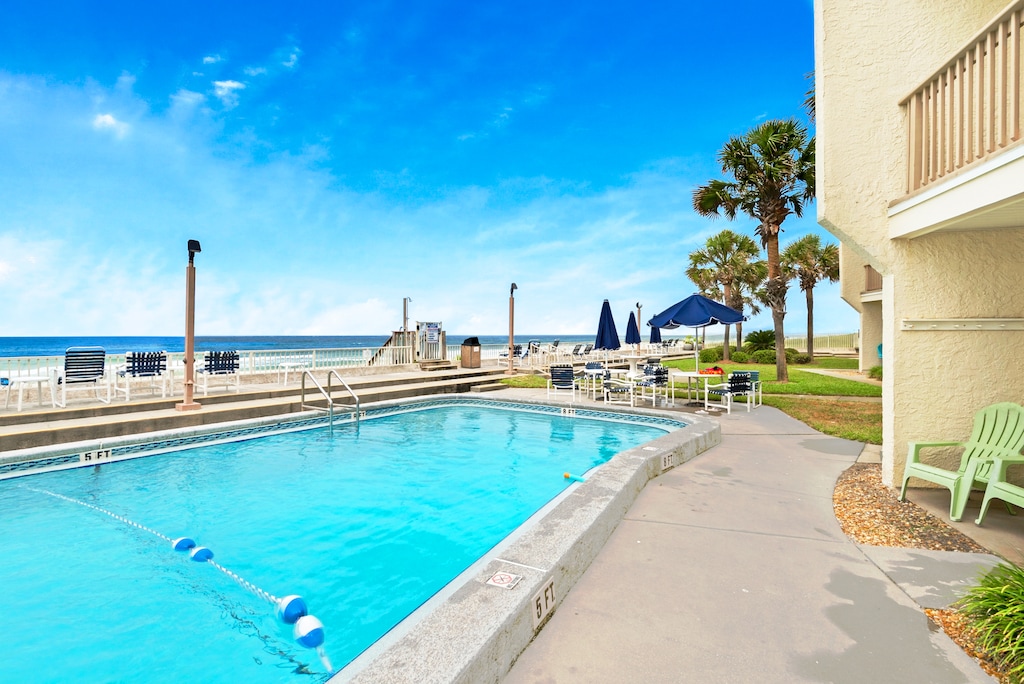Gulf Front Pool- Latitude 29