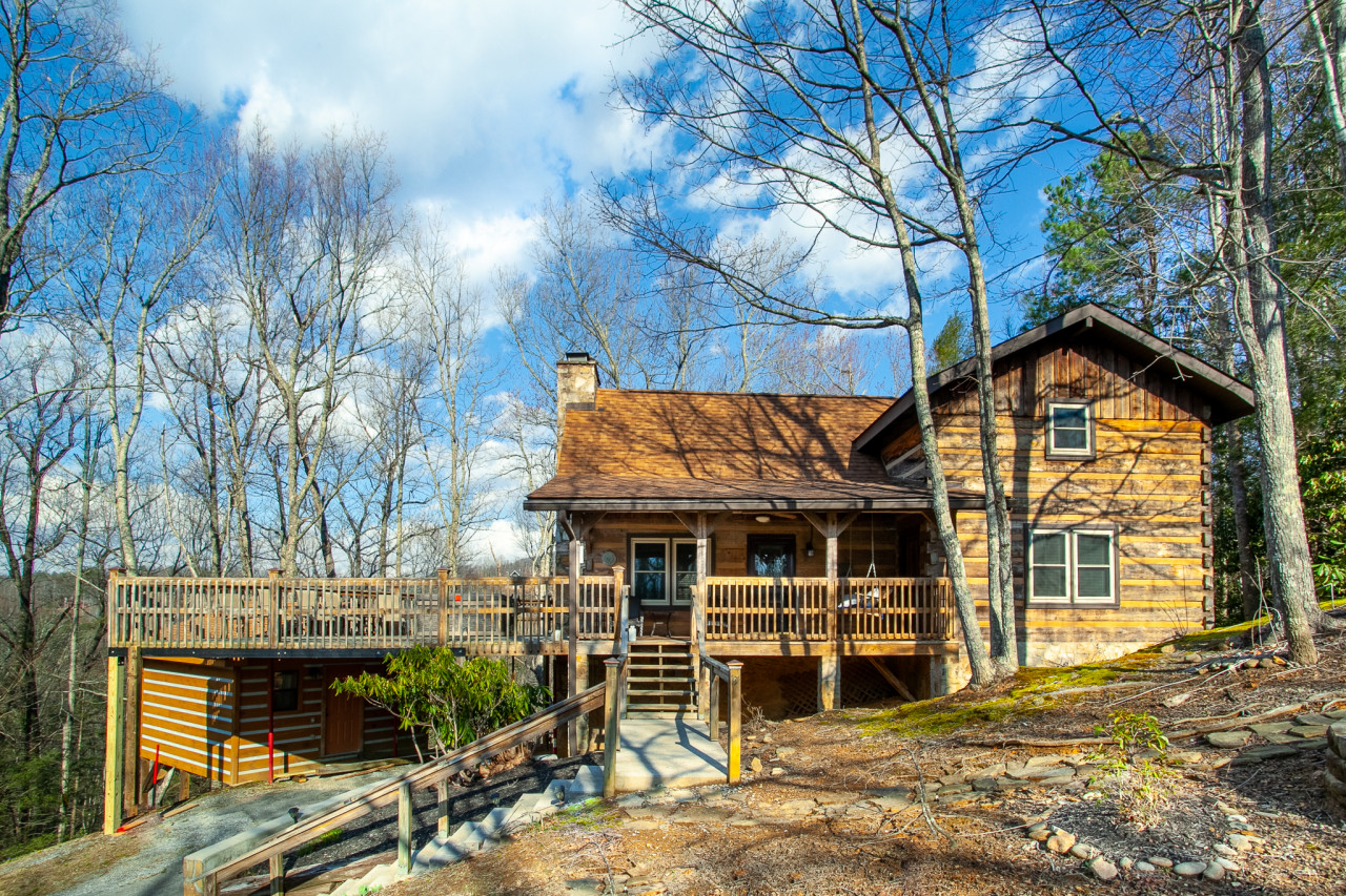 Property Image 2 - Bruce Bicknell 409 (SCounty) · Wildwood Den - Mountain View, Hot Tub & Game Room!