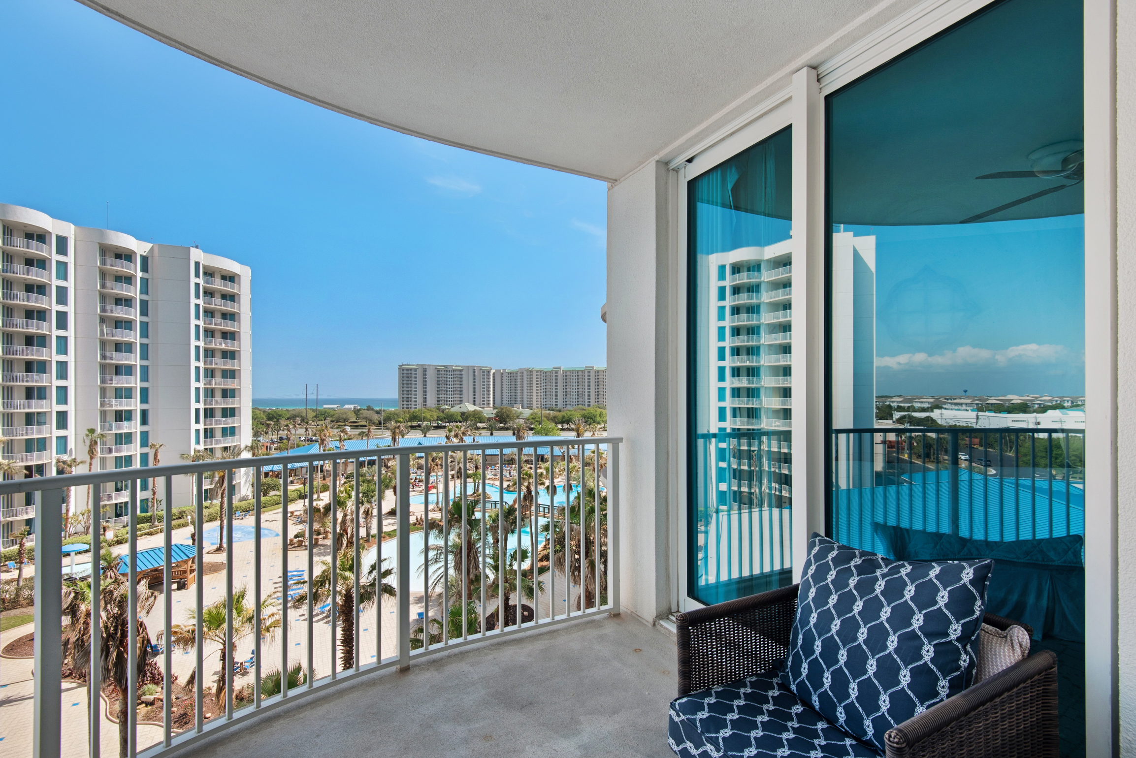 Palms of Destin 2603 balcony seating