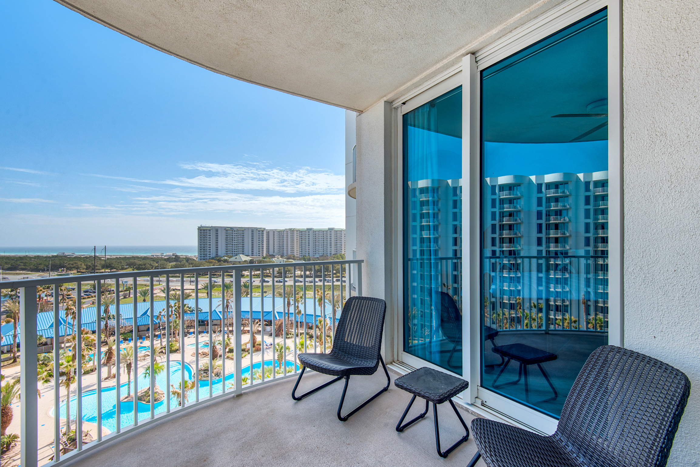 Palms of Destin 2811 balcony seating