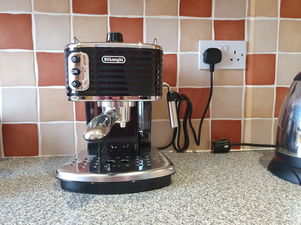 Ballycotton Holiday Apartment No 6, Seaside Holiday Accommodation Available in Ballycotton, County Cork