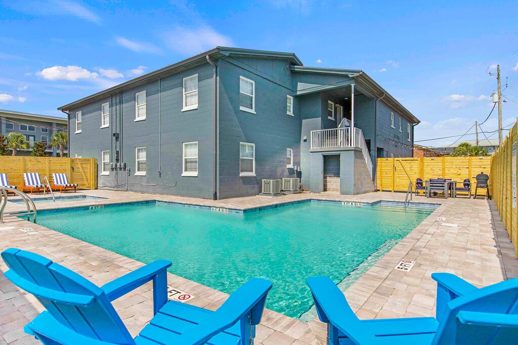 Peaceful and private Bluefish pool