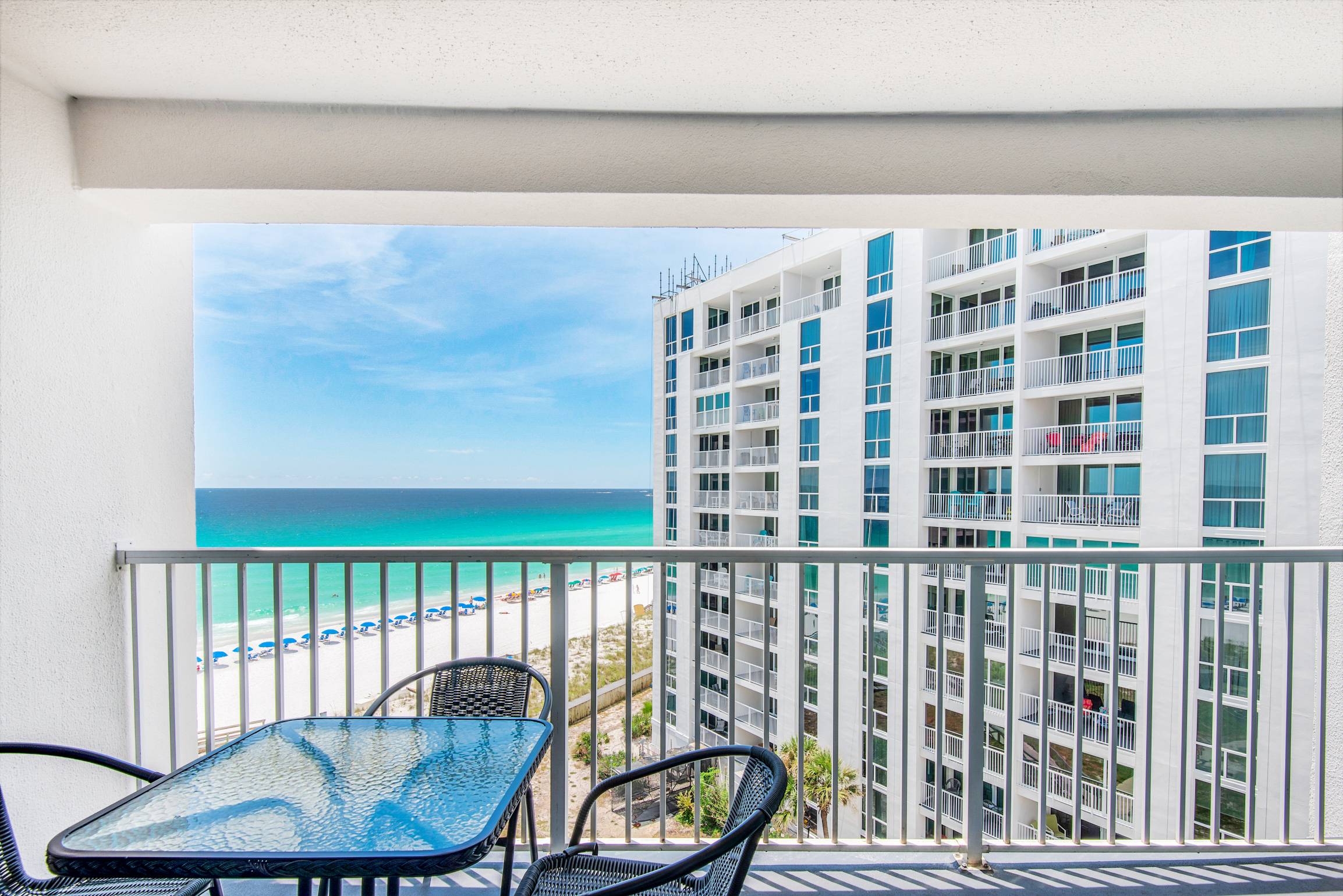 Shoreline Towers 1085 balcony seating