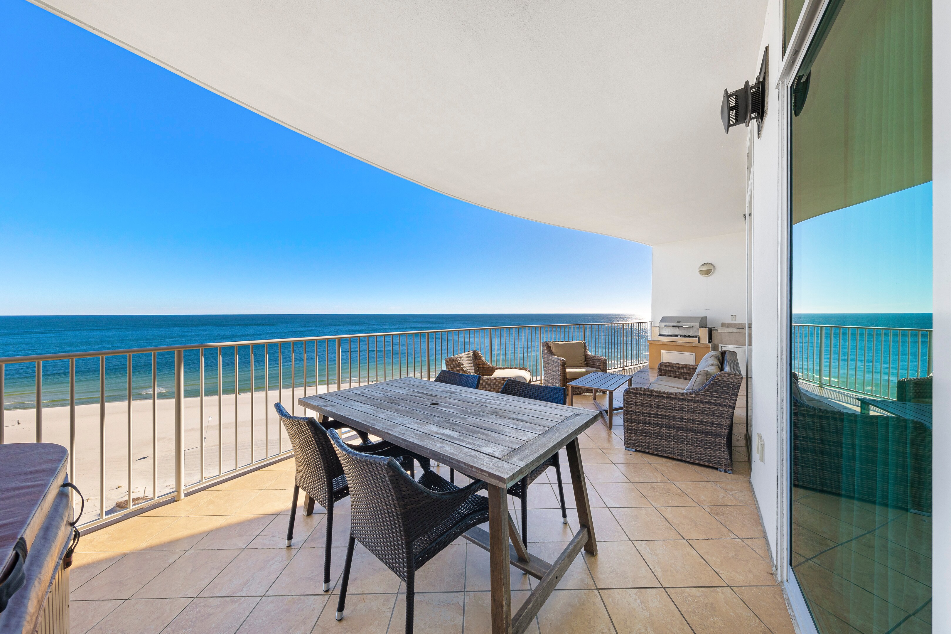 Property Image 2 - Turquoise Place Unit 802D Property Image 2 - Turquoise Place Unit 802D