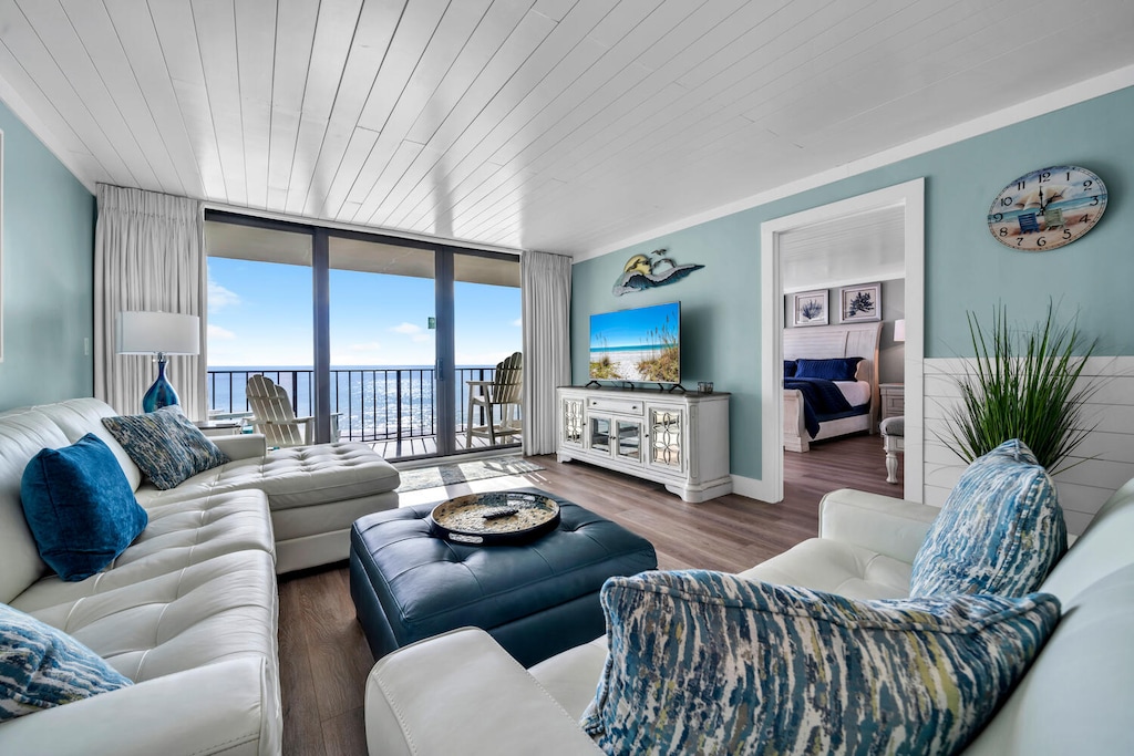 Edgewater Tower 3-412