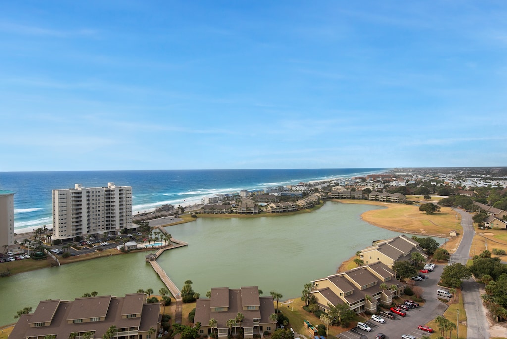 Spectacular Balcony Views! You should see the sunset!