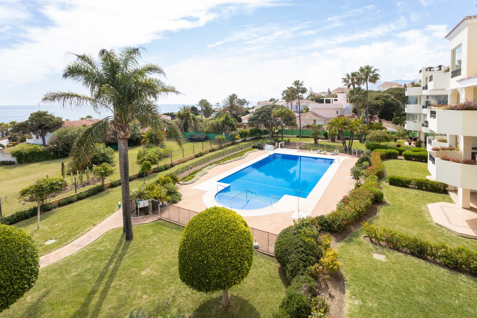 Property Image 2 - Front line beach Apartment in Hacienda Playa Marbella Property Image 2 - Front line beach Apartment in Hacienda Playa Marbella