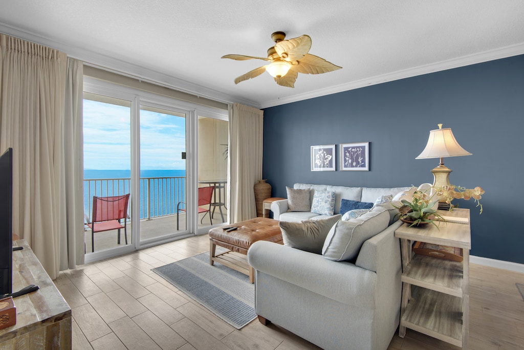 Welcome to Grandview East 1204