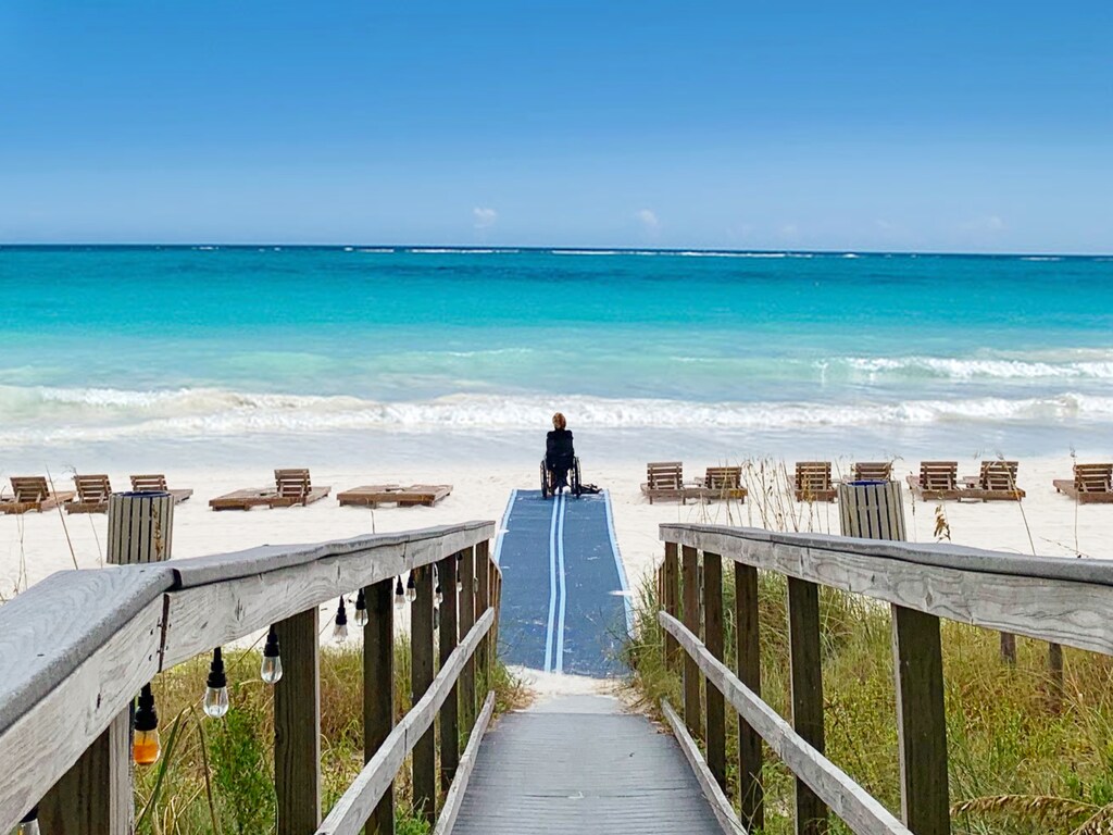 Wheelchair ramp and mat for handicap accessibility