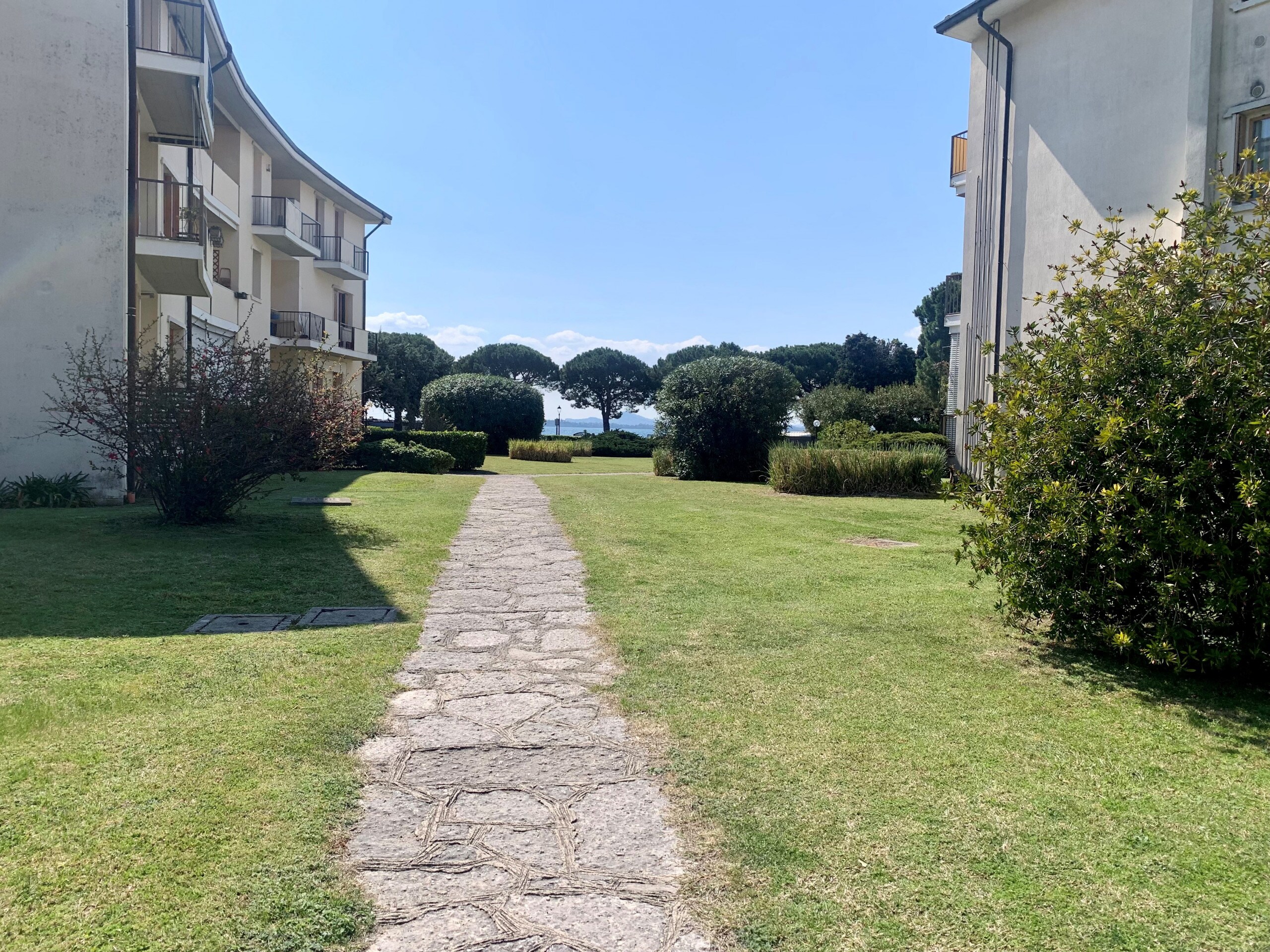 nice apartment in Toscolano Maderno by the beach