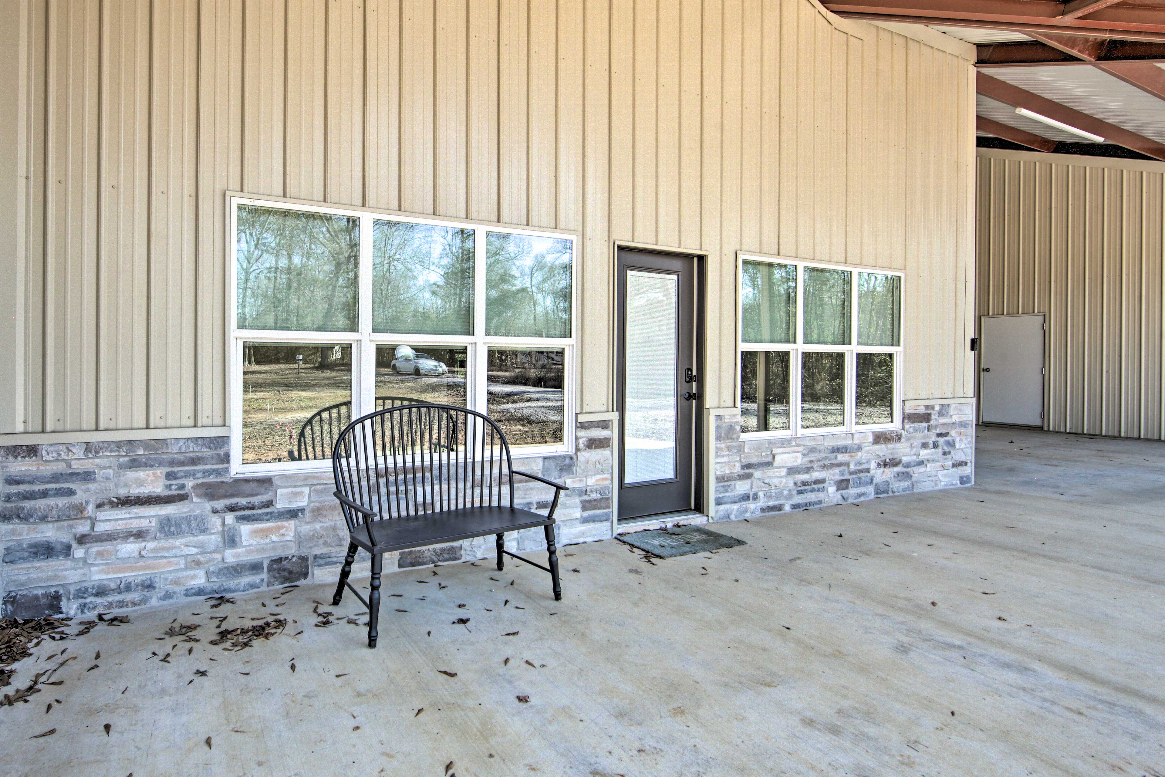 Home w/ Screened Porch - Near Toledo Bend Lake!