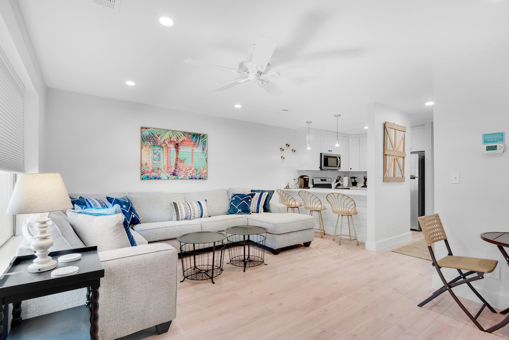 Welcome to Sandprints E9 - Shoeless Joe