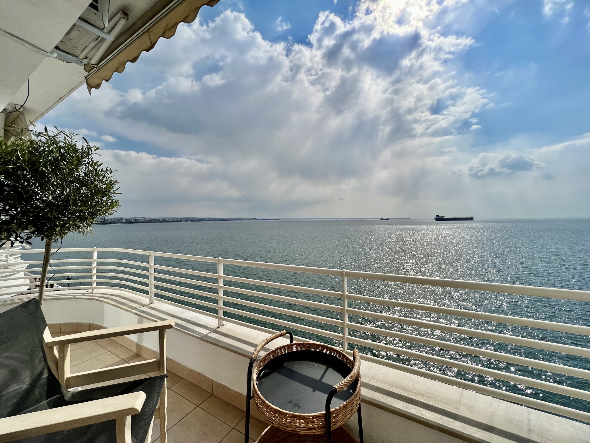 Property Image 2 - Beyond: Serene seafront apartment