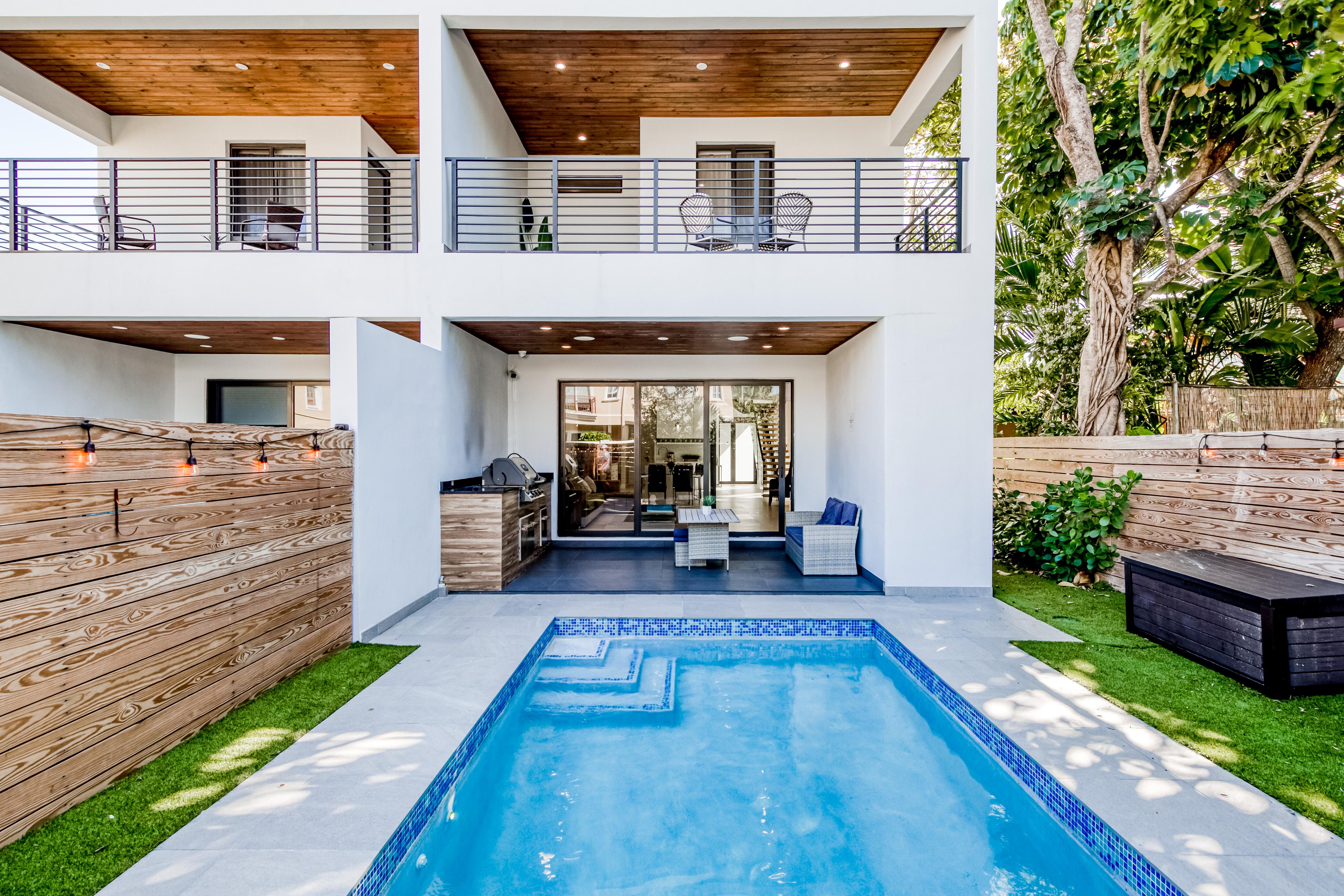 Property Image 1 - Luxury in Lauderdale