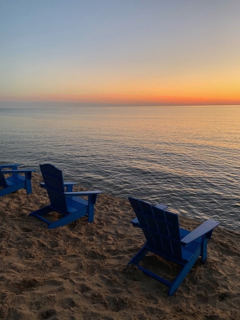 Experience the breathtaking beauty of Lake Michigan