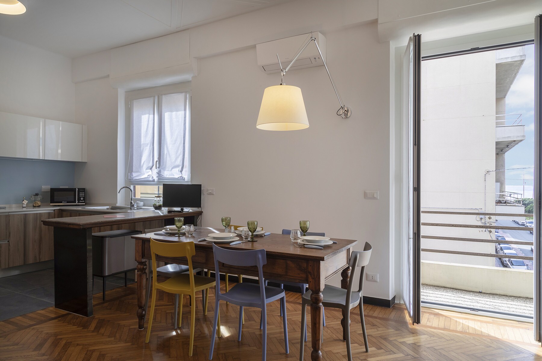 Property Image 2 - Design apartment in a quiet residential area in the heart of Genoa