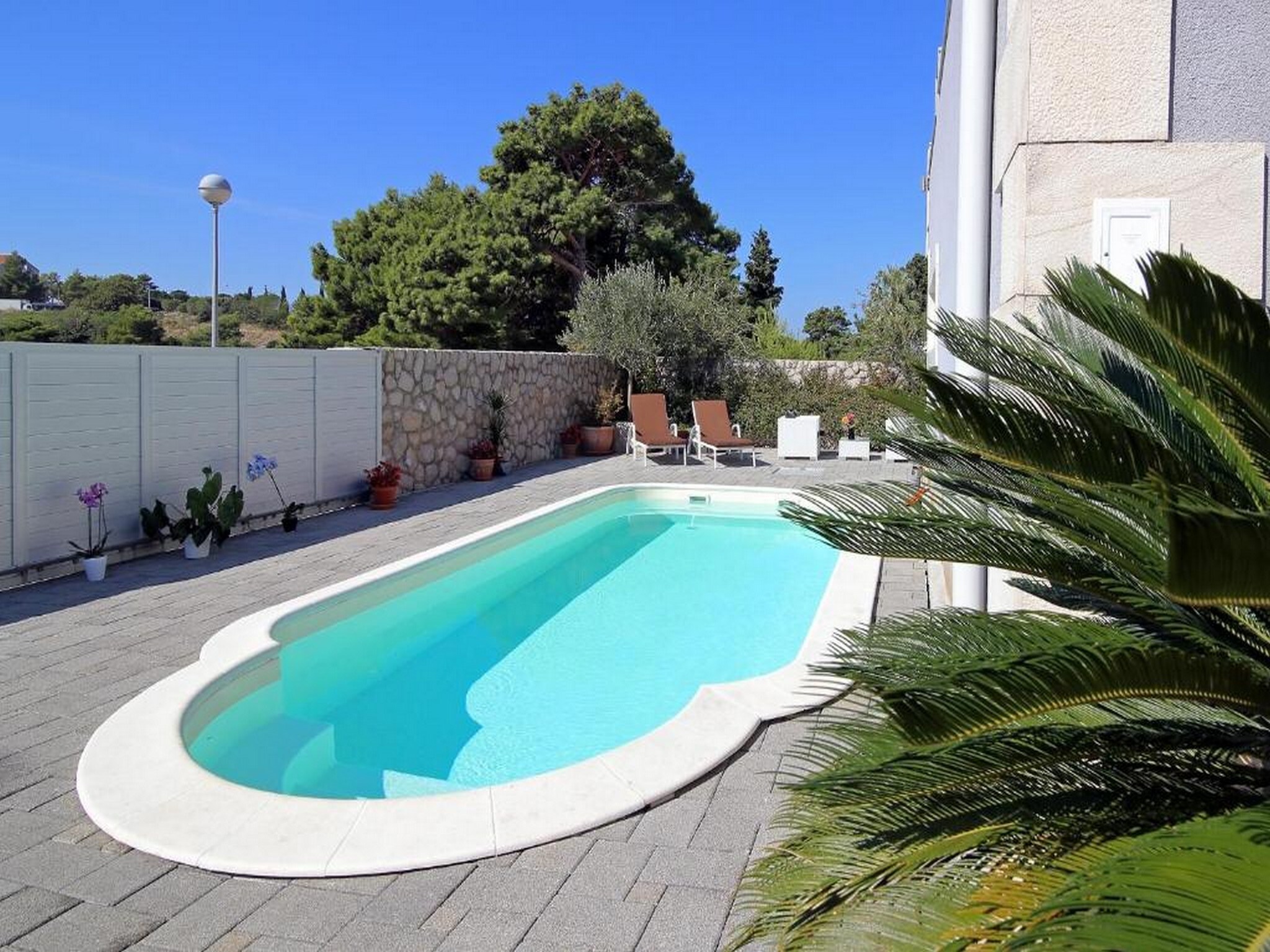 Property Image 1 - One Bedroom Apartment with Swimming Pool Property Image 1 - One Bedroom Apartment with Swimming Pool