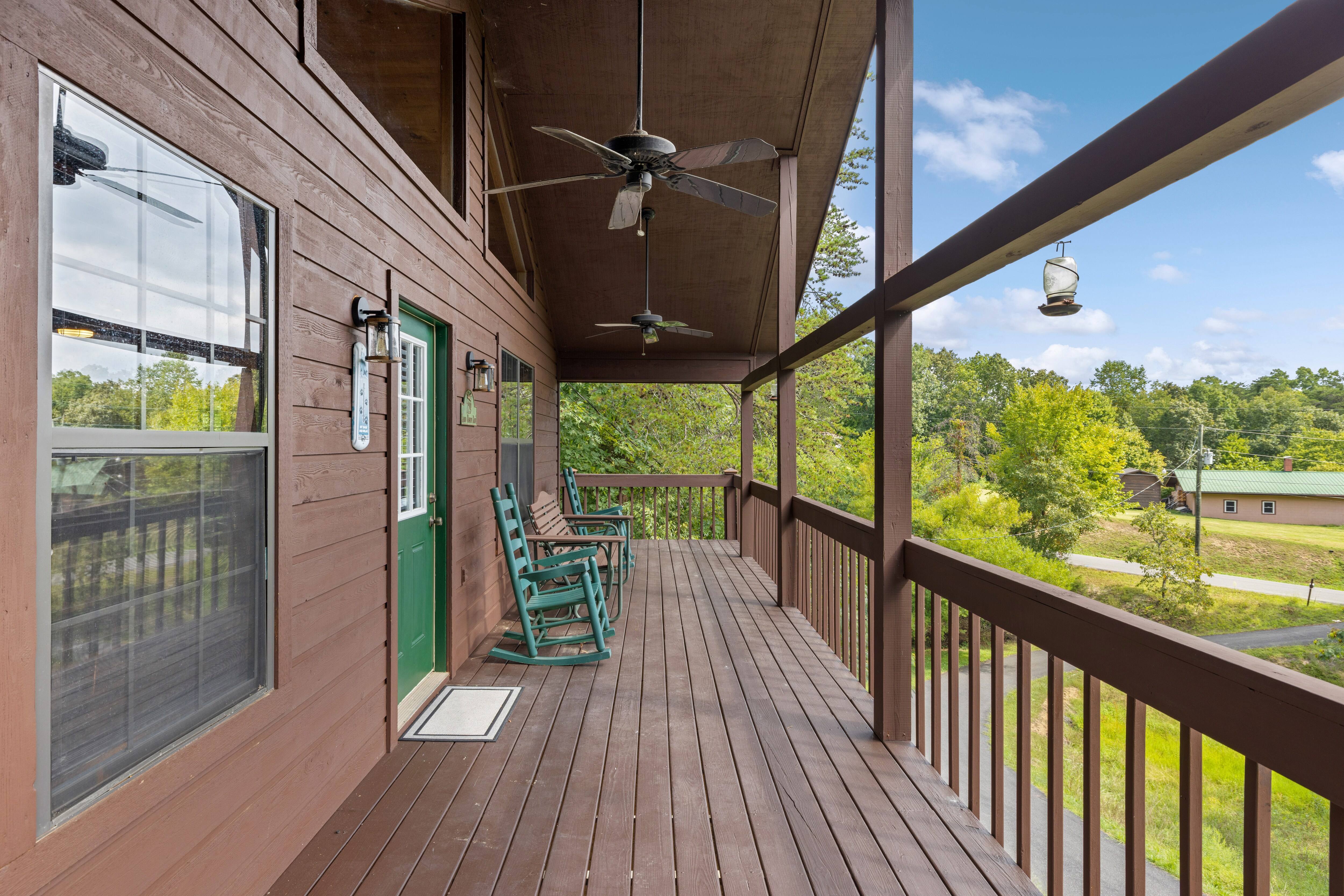 Property Image 2 - Pigeon Delight is a 2 Bedroom Cabin - 6 miles from Dollywood! Hot Tub, Fire Pit, Arcade, Pool Table!