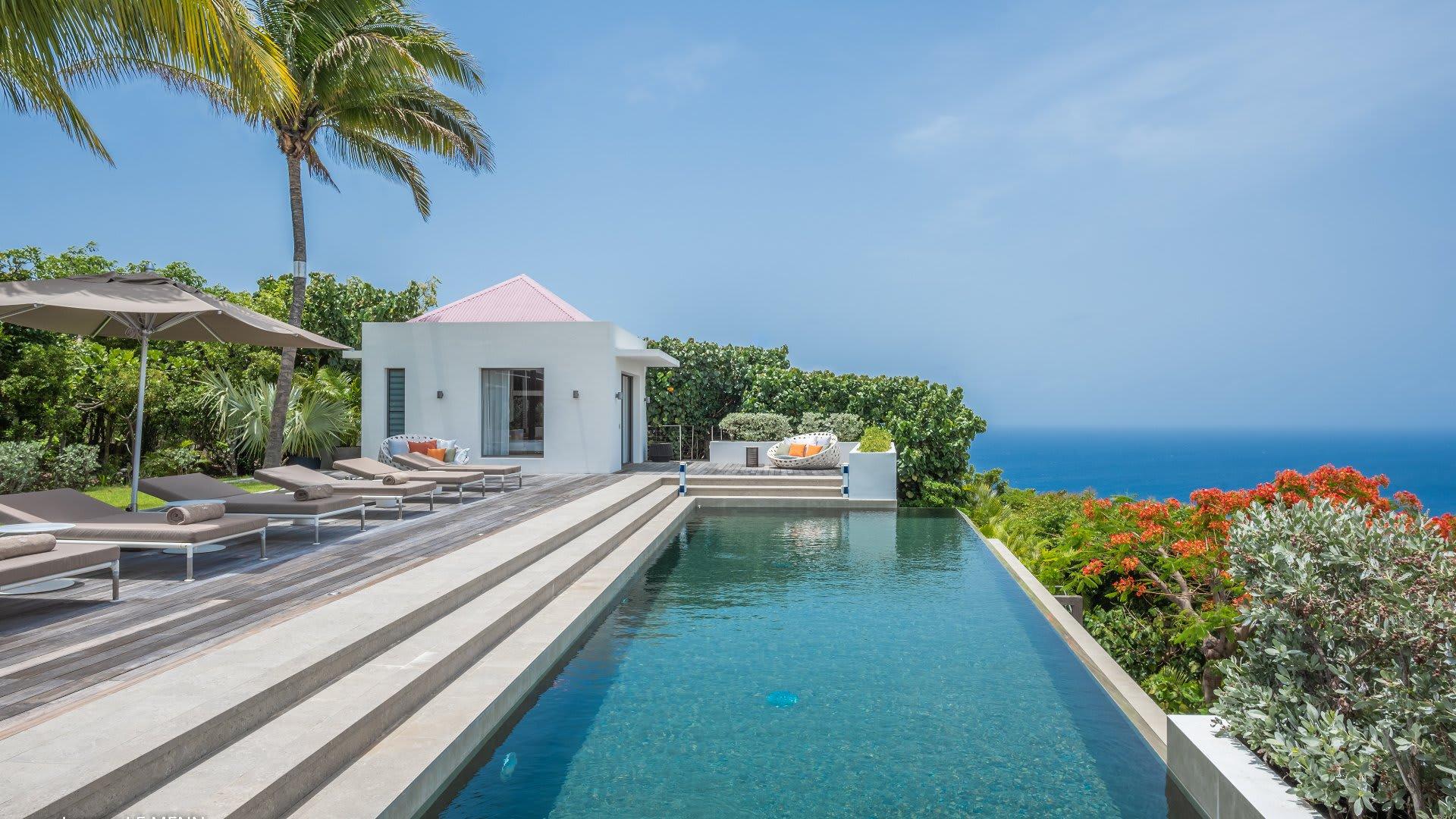 Property Image 2 - Outstanding Villa with Sophisticated Design