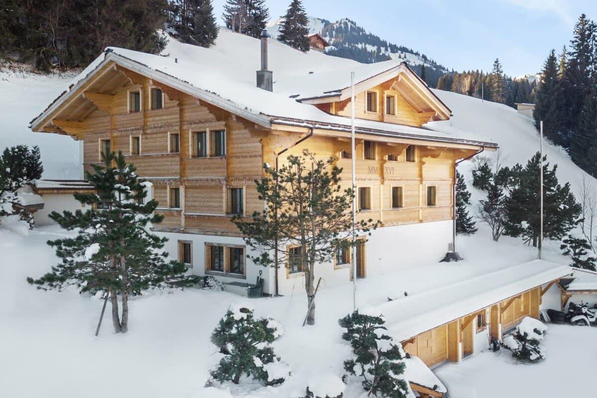 Property Image 1 - Beautiful Modern Chalet in the Gstaad Region