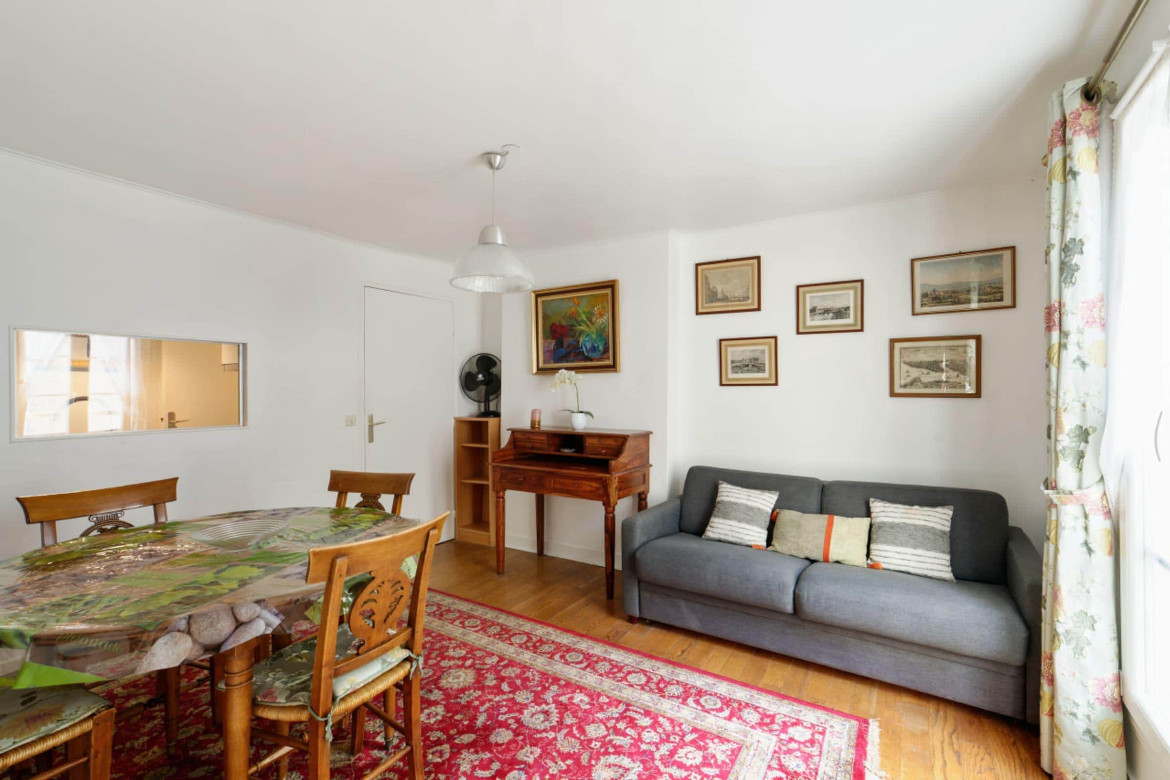 Property Image 2 - Charming 1br in the heart of Paris