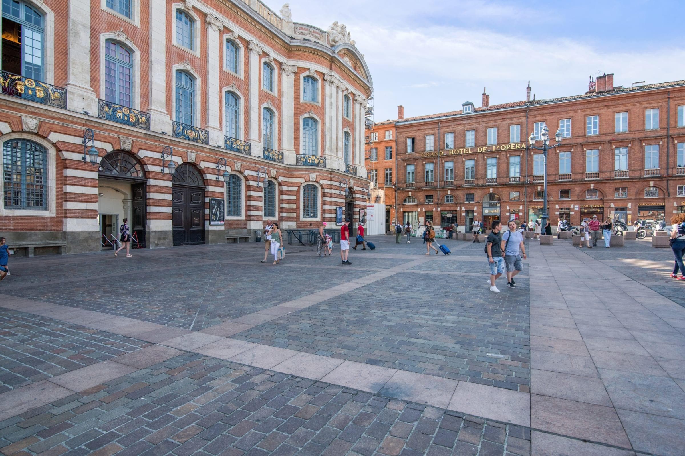 Property Image 2 - Very nice apartment located on the main square - Toulouse