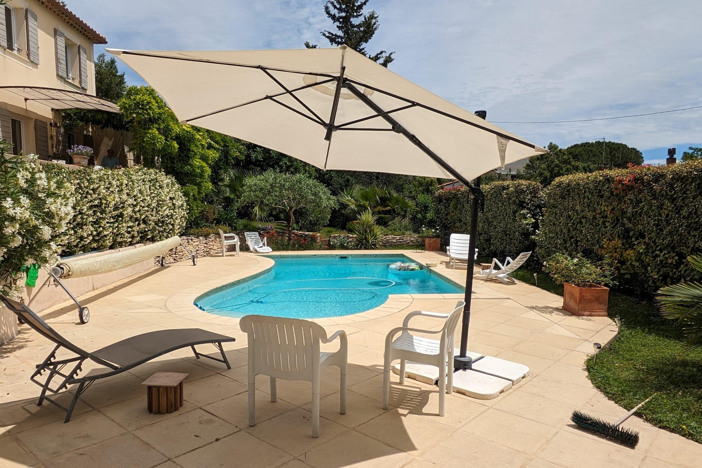 Property Image 1 - Wonderful house with a terrace and pool - Villeneuve-lès-Avignon