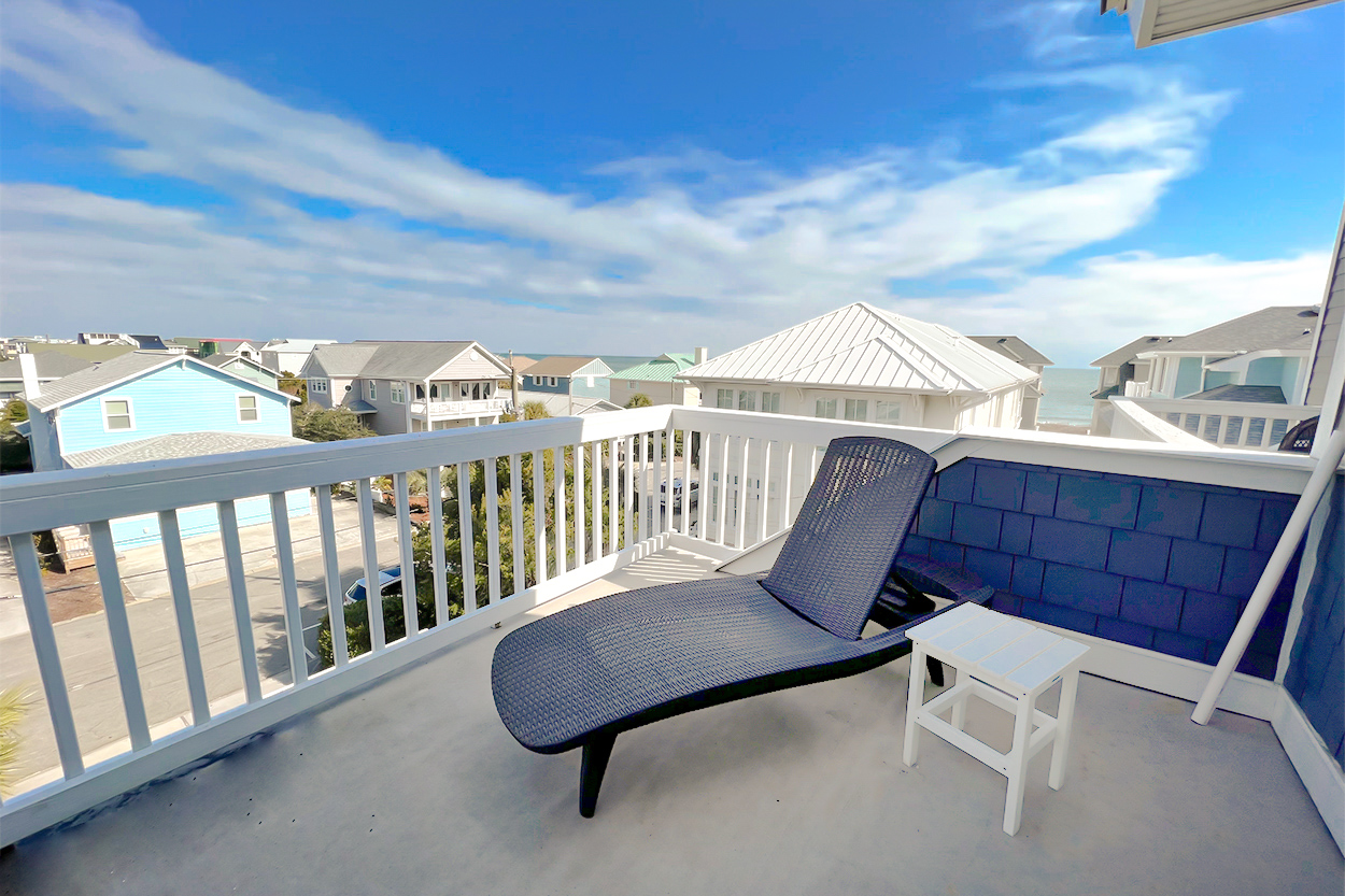 Bedroom 1 Deck Furniture