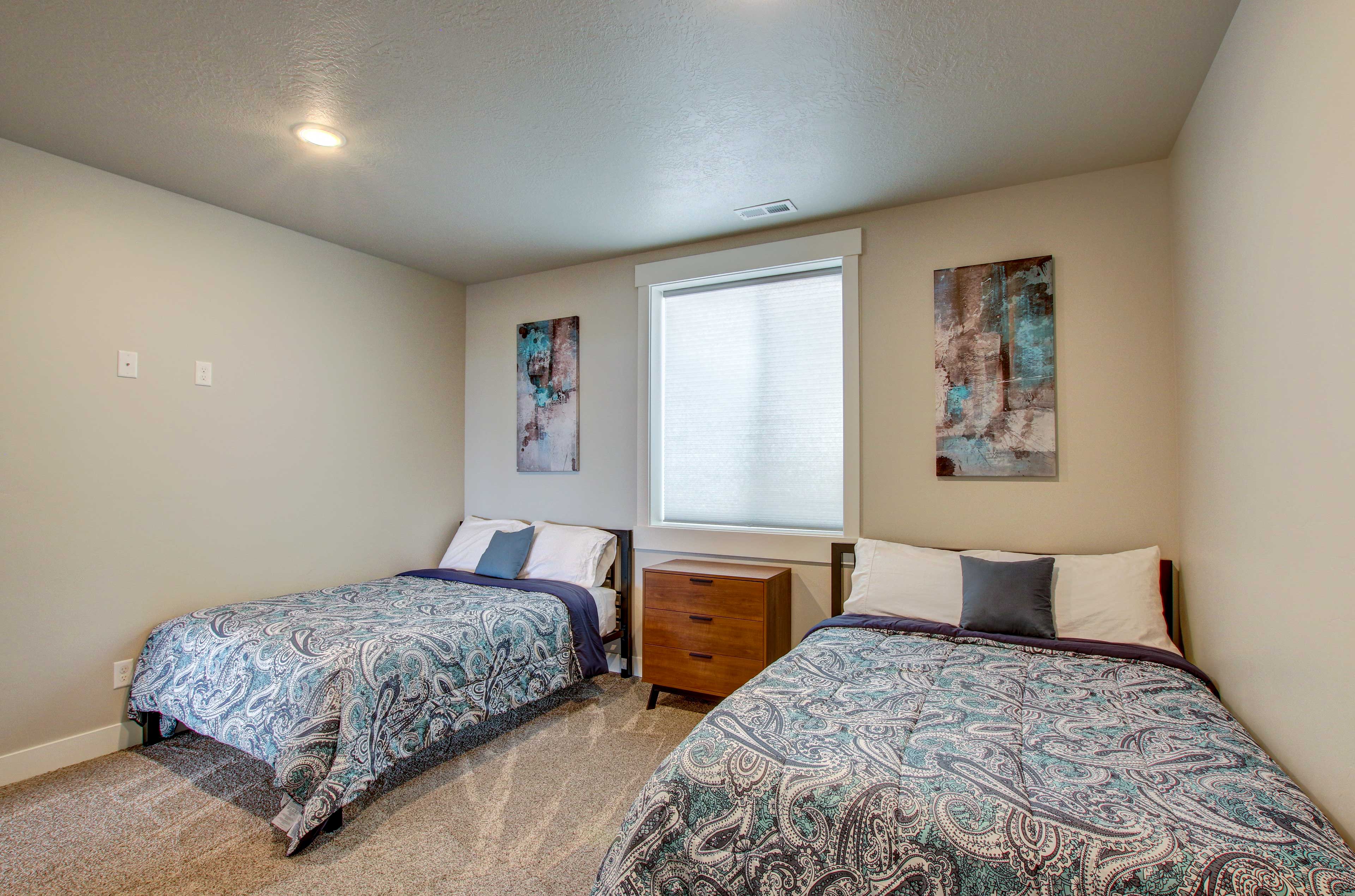 Lake-View Escape w/ Private Beach Resort Access!