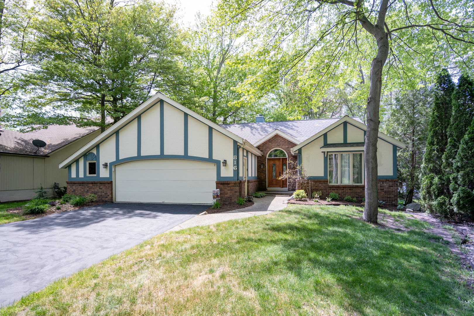 This three-bedroom home has the perfect indoor and outdoor spaces for quality vacation enjoyment with loved ones.