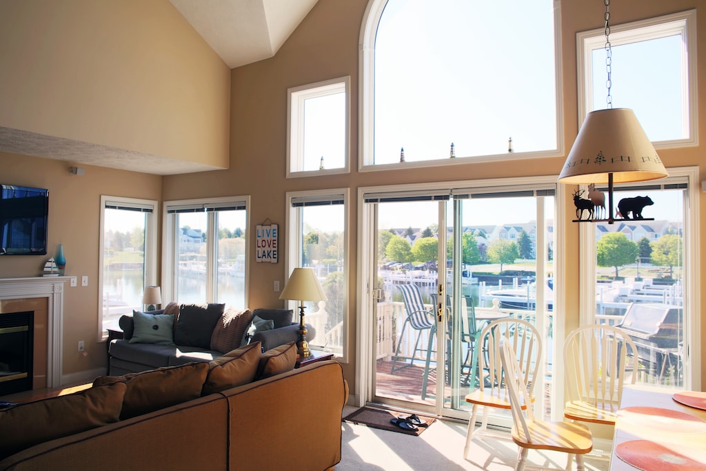 Living Room over looking the Marina