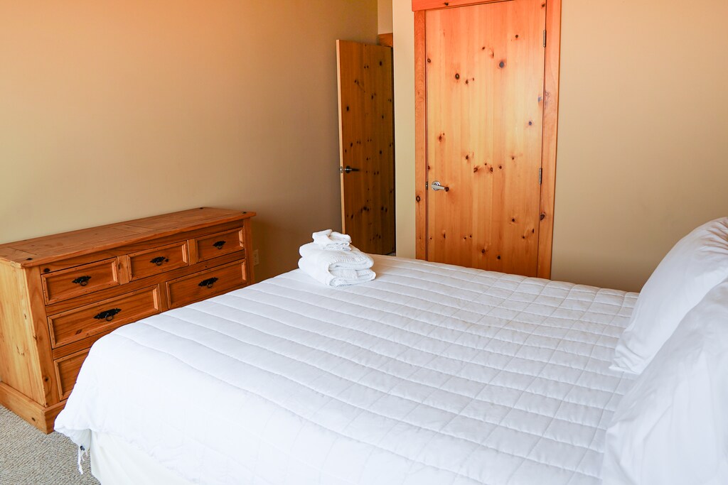 Second Floor Bedroom 3 w/Queen Bed and Lake Views and Balcony