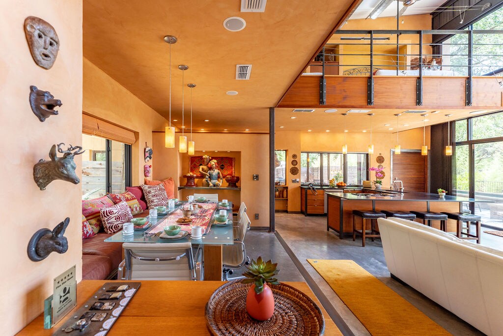 Walker Luxury Vacation Rentals - The Loft House