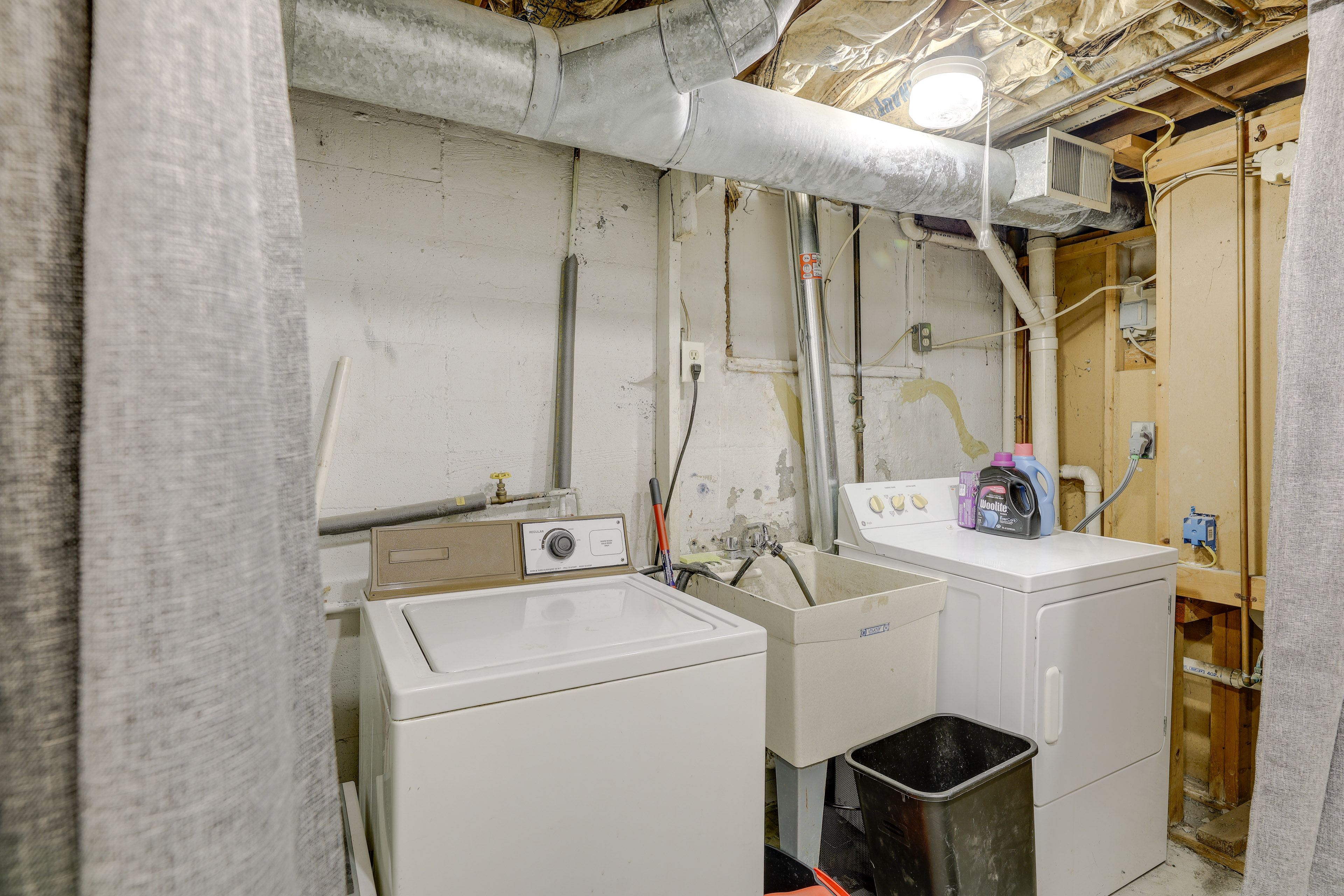 Cozy Boho-Chic Loft ~ 2 Mi to Downtown Cincinnati