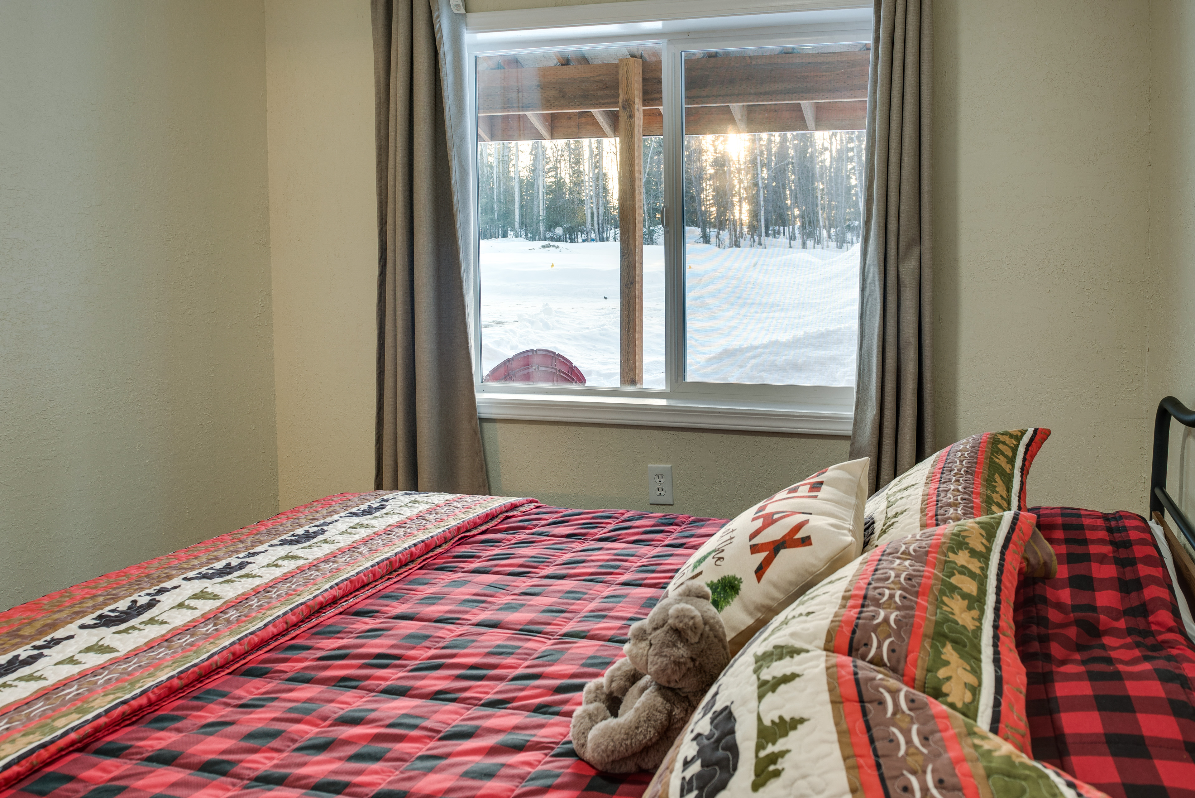 Soldotna Vacation Rental ~ 8 Mi to Kenai River!