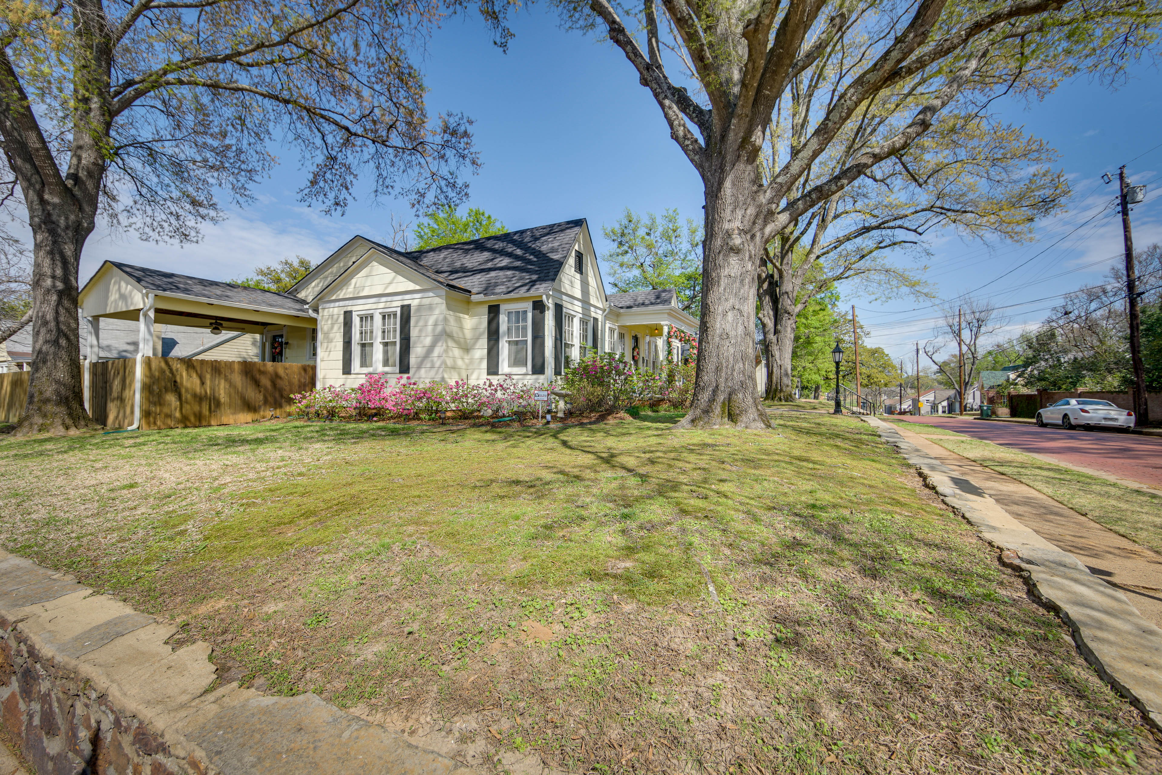 'The Pink Azalea' - Tyler Home w/ Yard + Patio!